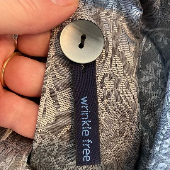 Gray blouse w/brocade pattern wrinkle free buttons down partial tags NEW - Picture 11 of 13